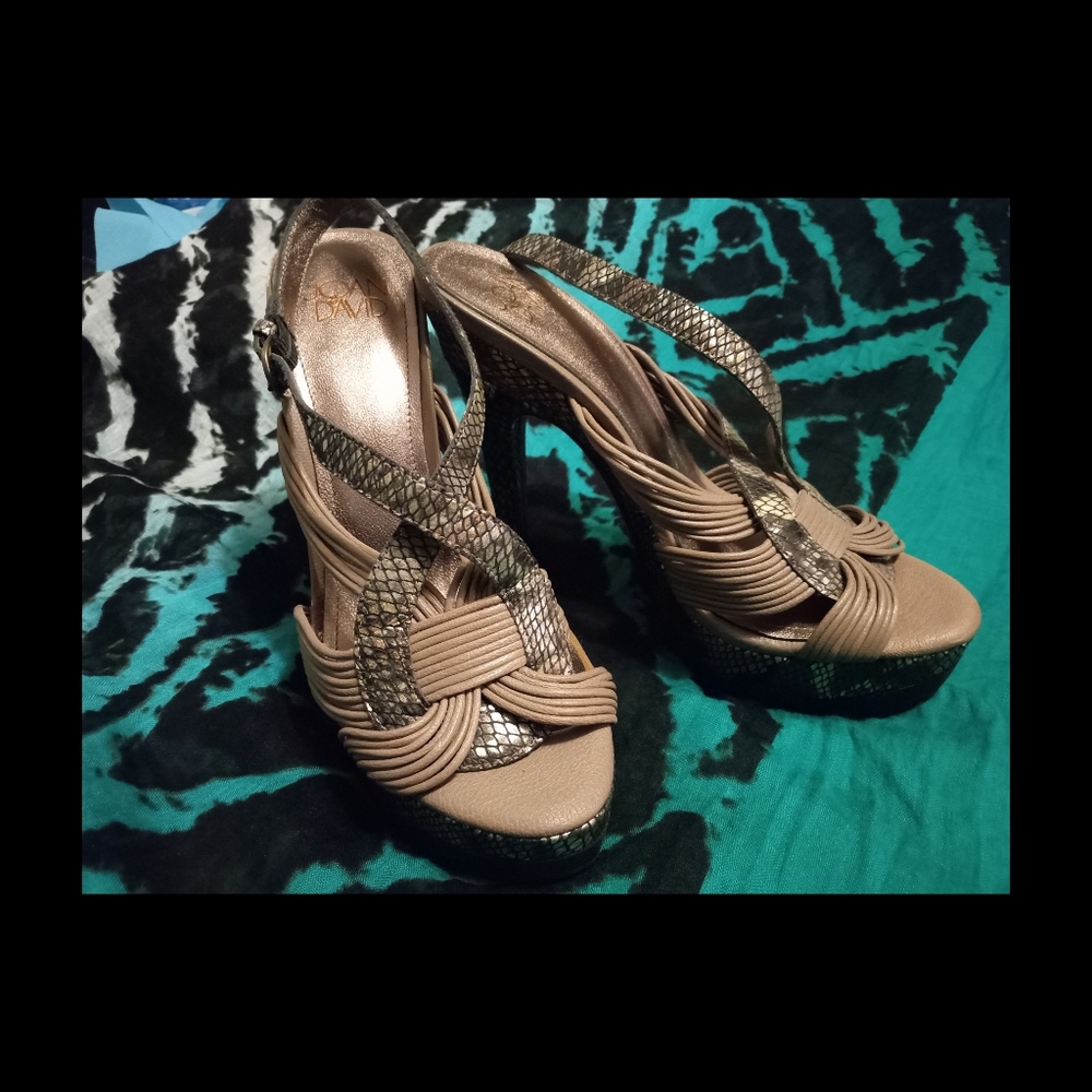 Joan & David Sz 7 Tan Snakeskin Stiletto Heels NWOT - Picture 2 of 10